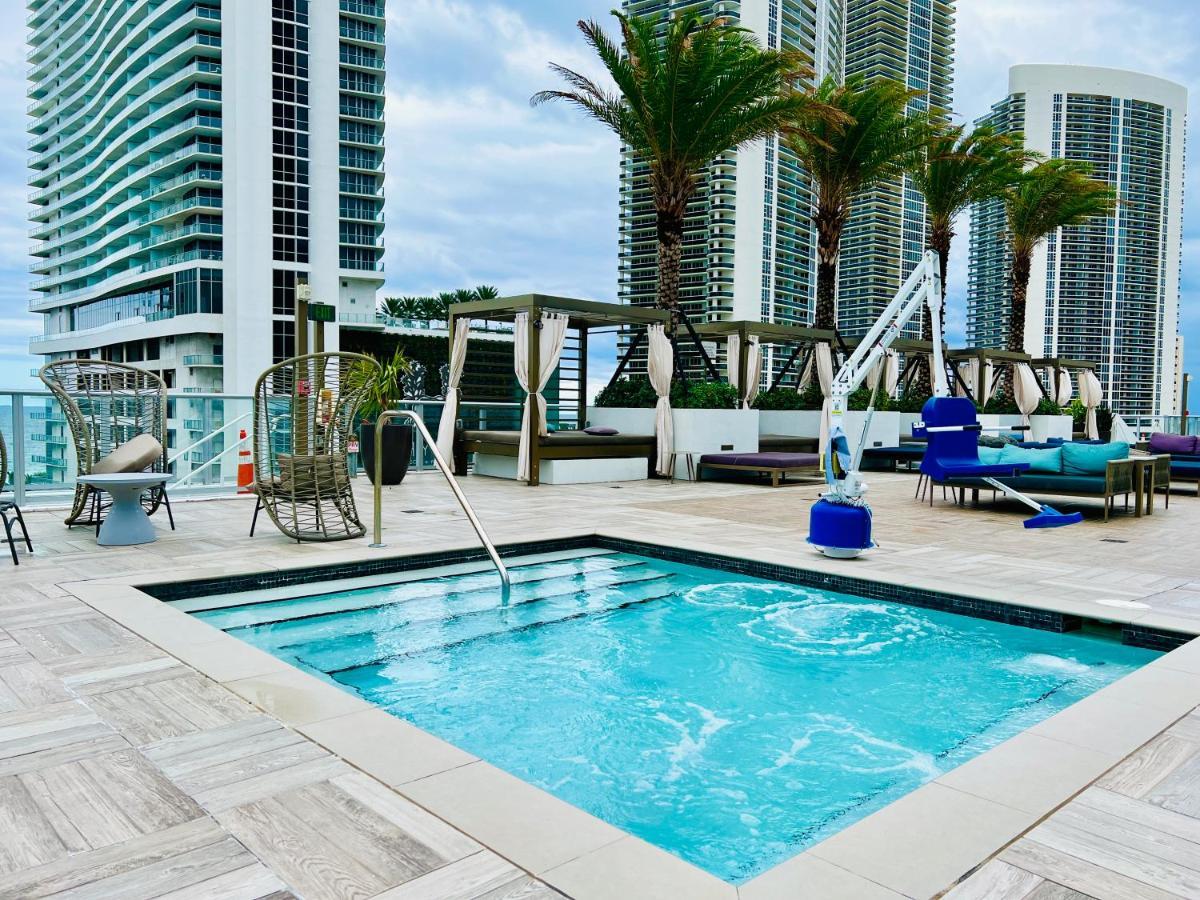 Hyde Beach House - Luxury 2-Bedroom - Gorgeous View - Resort Amenities - Rooftop Pool - Hot Tub - Tennis Court - Minutes To The Ocean ฮอลลีวูด ภายนอก รูปภาพ